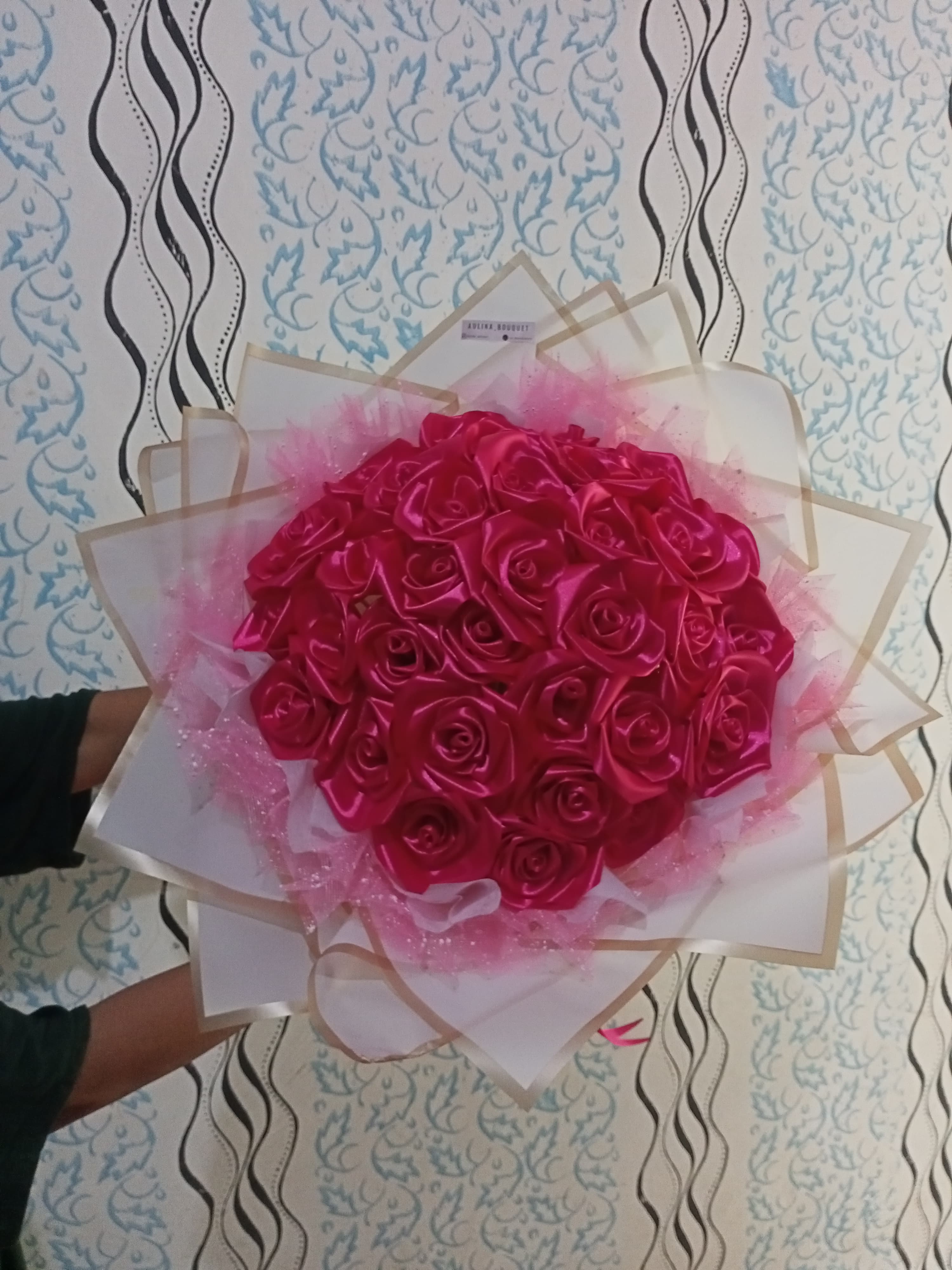 Bouquet Bunga Pita Satin